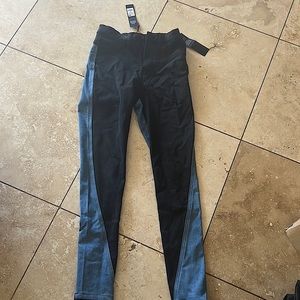 Fashion nova jeans two tone!